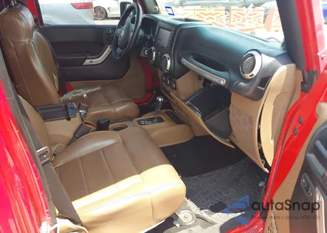 2012 Jeep Wrangler Unlimited Sahara z USA, uszkodzony, nr VIN 1C4HJWEG8CL164754